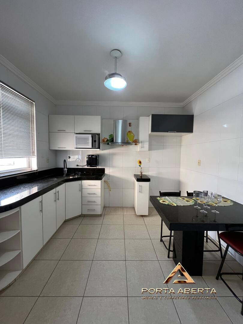 Apartamento à venda com 2 quartos, 70m² - Foto 4