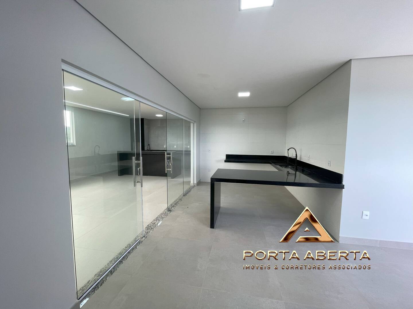 Apartamento à venda com 3 quartos, 174m² - Foto 14