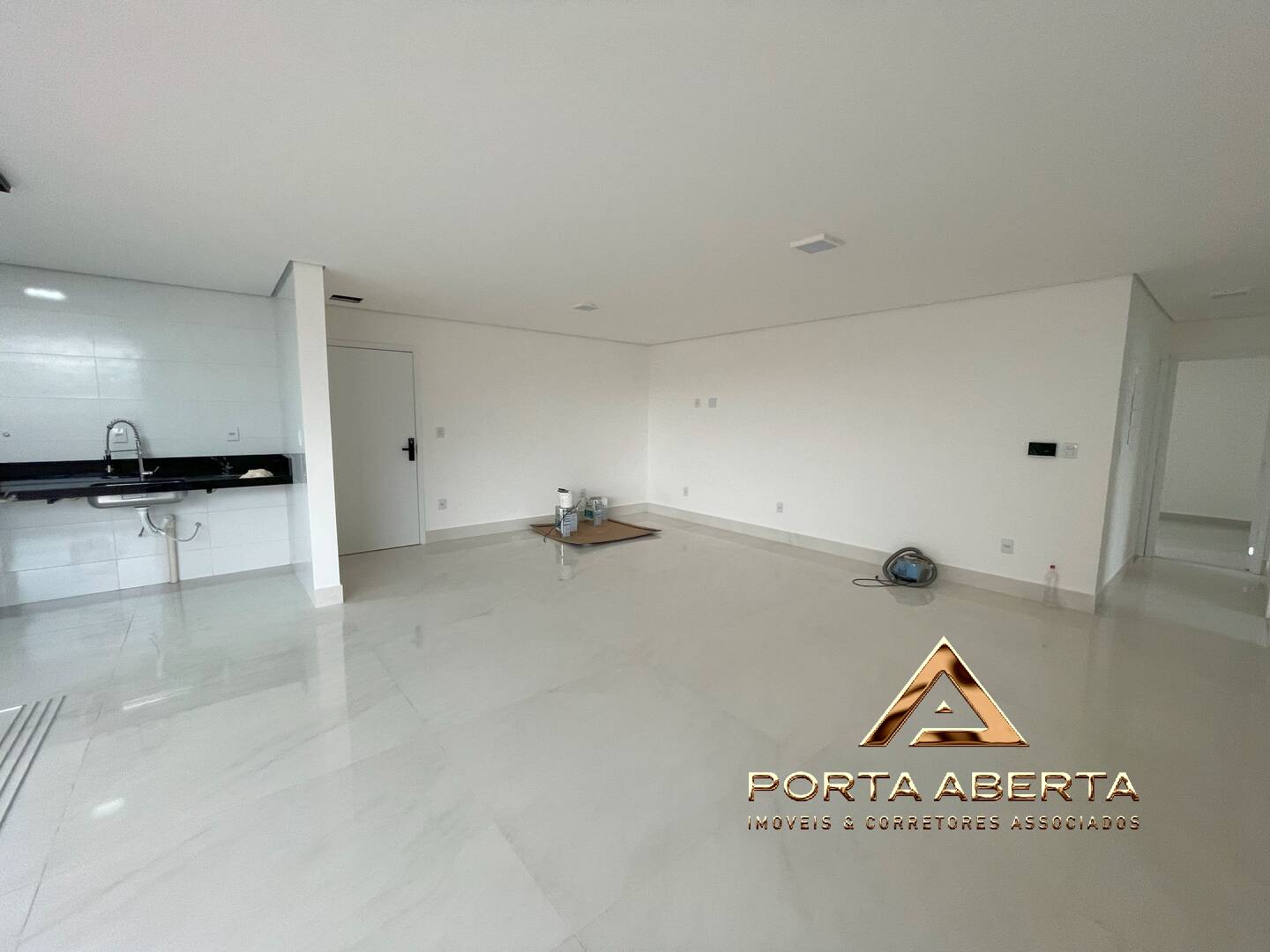 Apartamento à venda com 3 quartos, 181m² - Foto 11