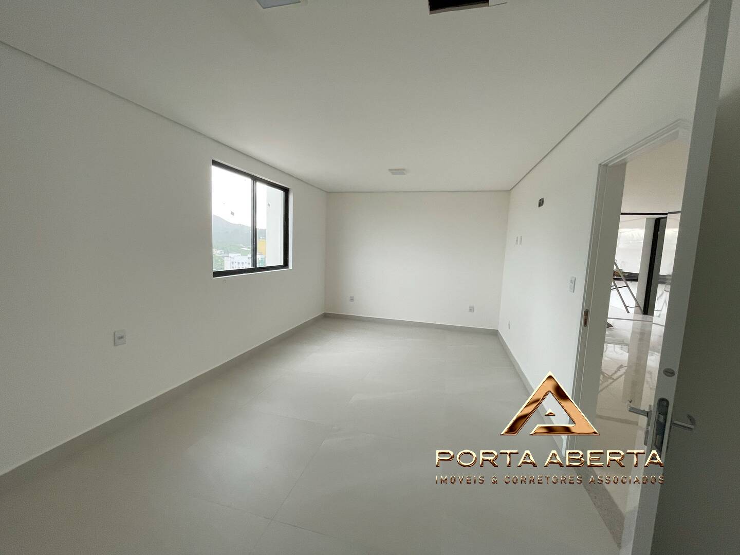 Apartamento à venda com 3 quartos, 181m² - Foto 23