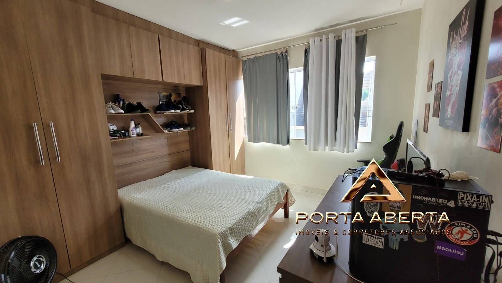 Apartamento à venda com 3 quartos, 80m² - Foto 2