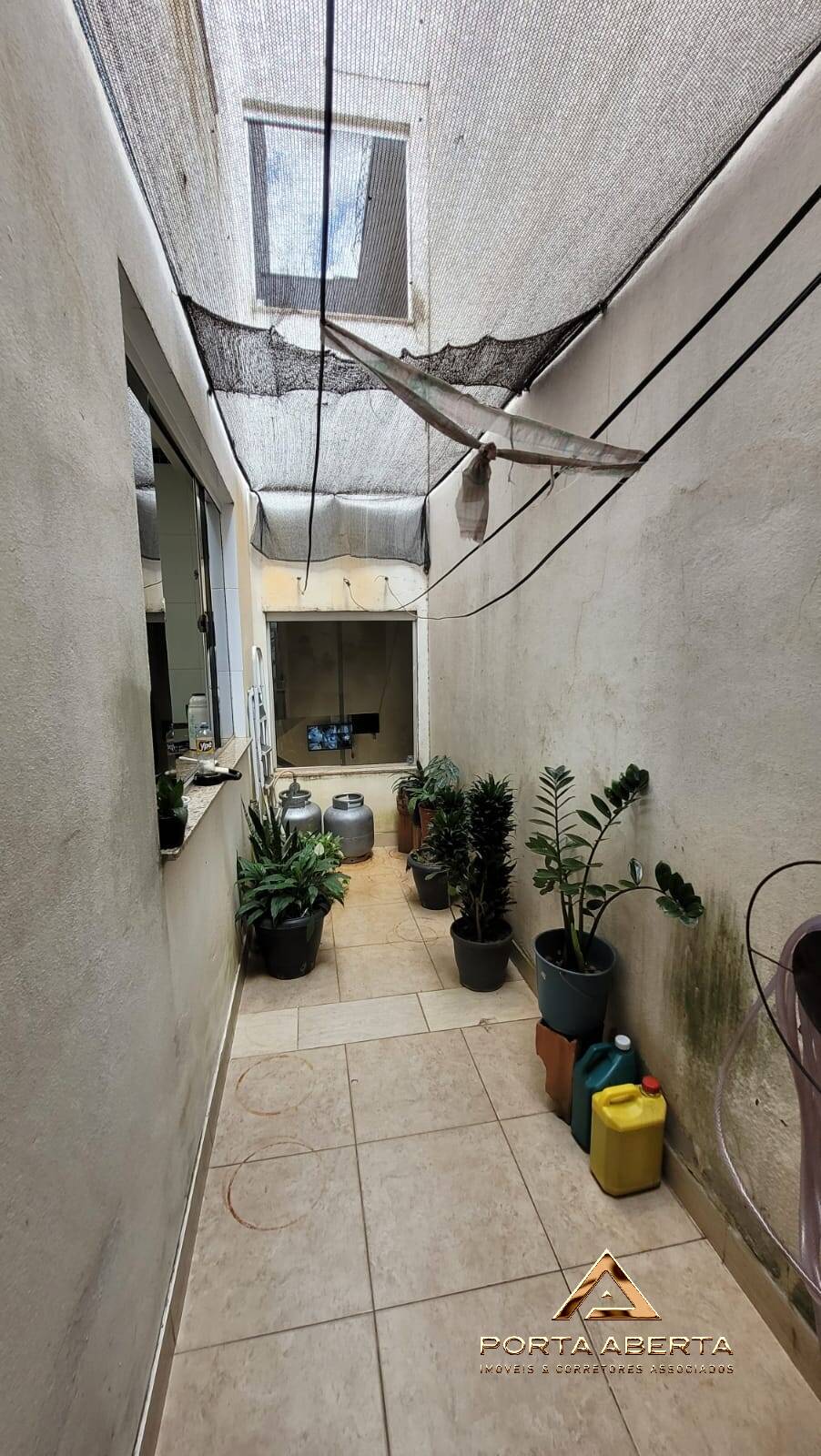 Apartamento à venda com 3 quartos, 80m² - Foto 4