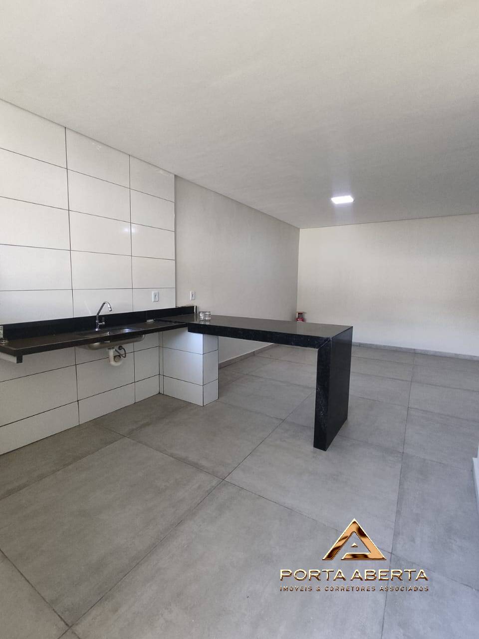 Apartamento à venda com 2 quartos, 100m² - Foto 1