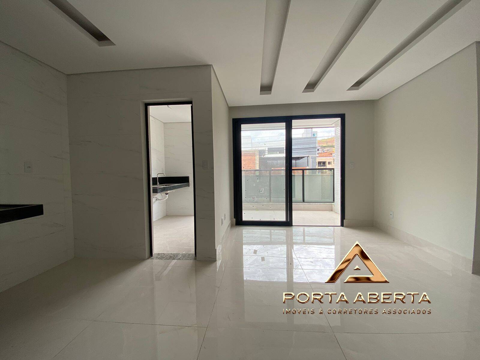 Apartamento à venda com 3 quartos, 135m² - Foto 3