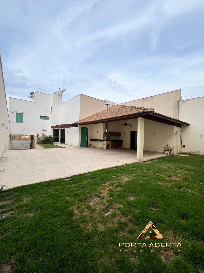 Casa à venda com 3 quartos, 240m² - Foto 22