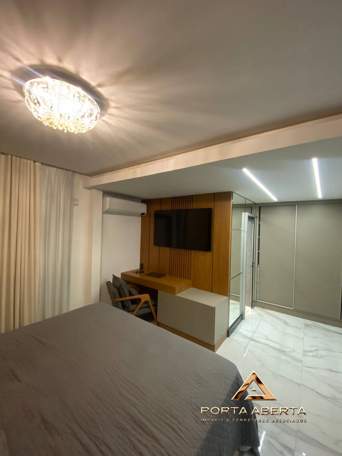 Apartamento à venda com 3 quartos, 210m² - Foto 8