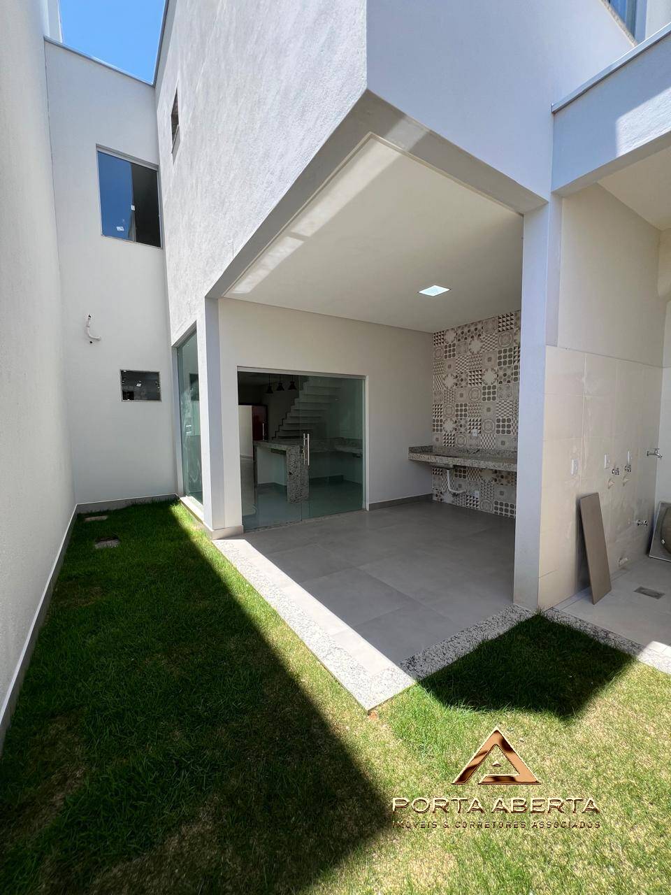 Casa à venda com 3 quartos, 150m² - Foto 11