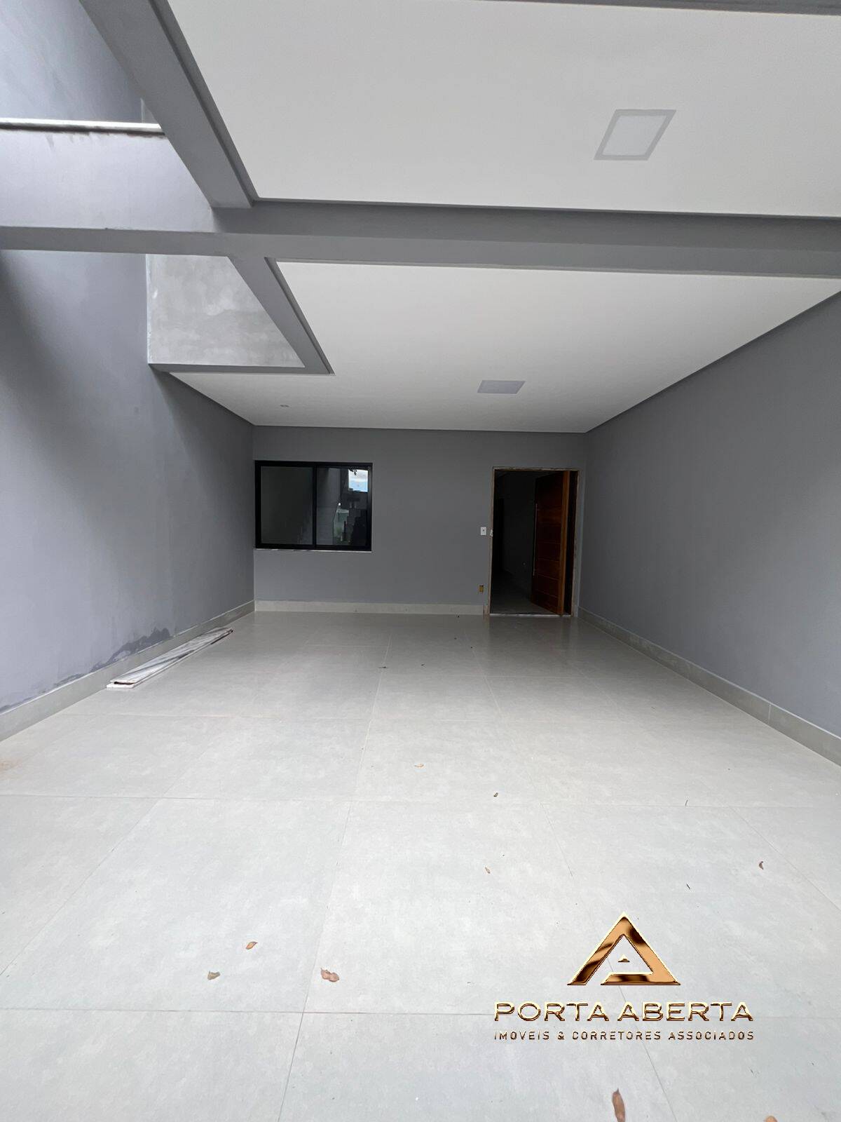 Casa à venda com 3 quartos, 180m² - Foto 2