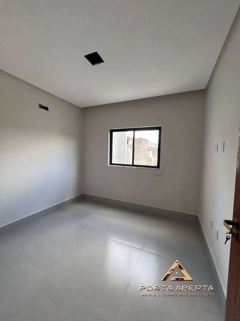 Casa à venda com 3 quartos, 180m² - Foto 32