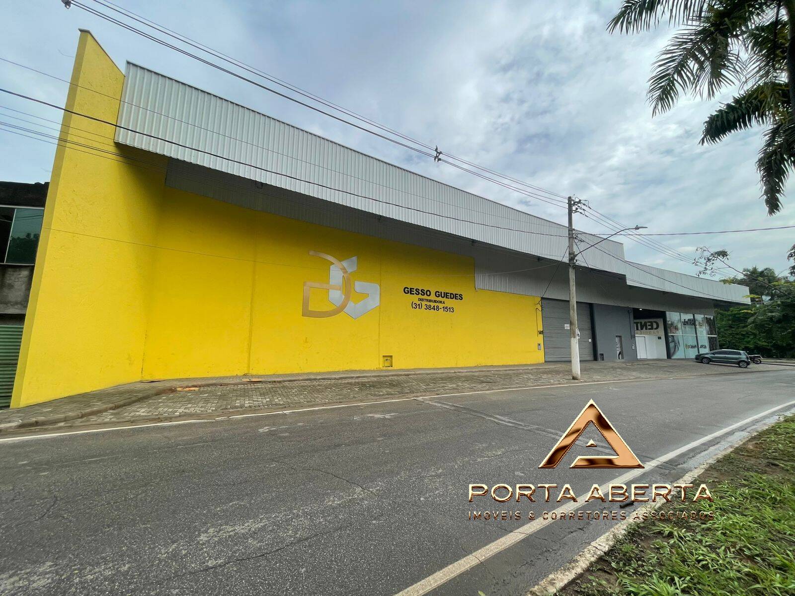 Depósito-Galpão-Armazém para alugar, 700m² - Foto 1