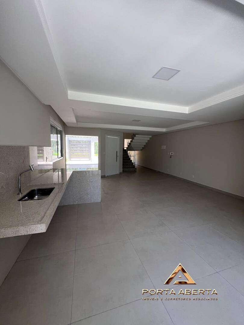 Casa à venda com 3 quartos, 206m² - Foto 7