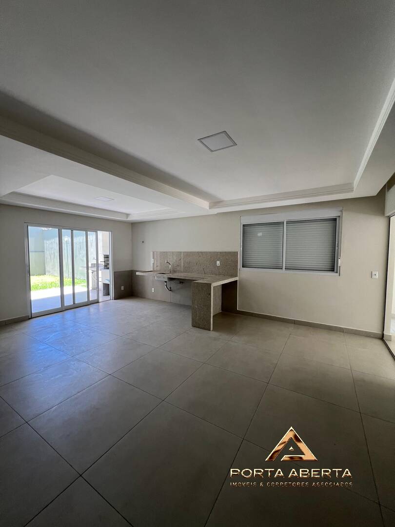 Casa à venda com 3 quartos, 206m² - Foto 5