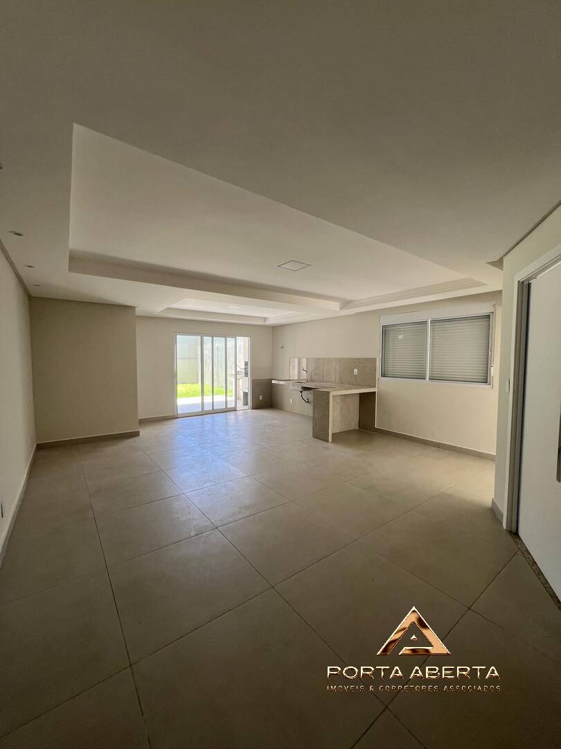 Casa à venda com 3 quartos, 206m² - Foto 3