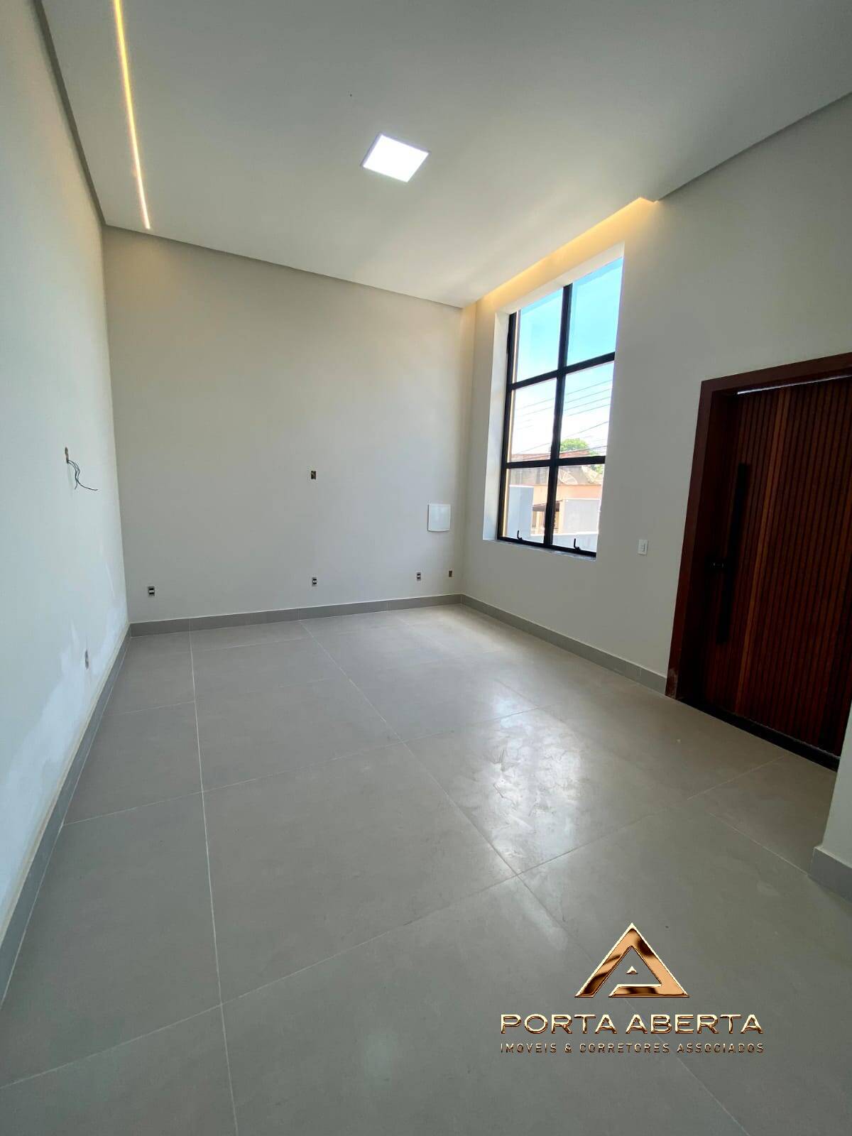 Casa à venda com 3 quartos, 300m² - Foto 4