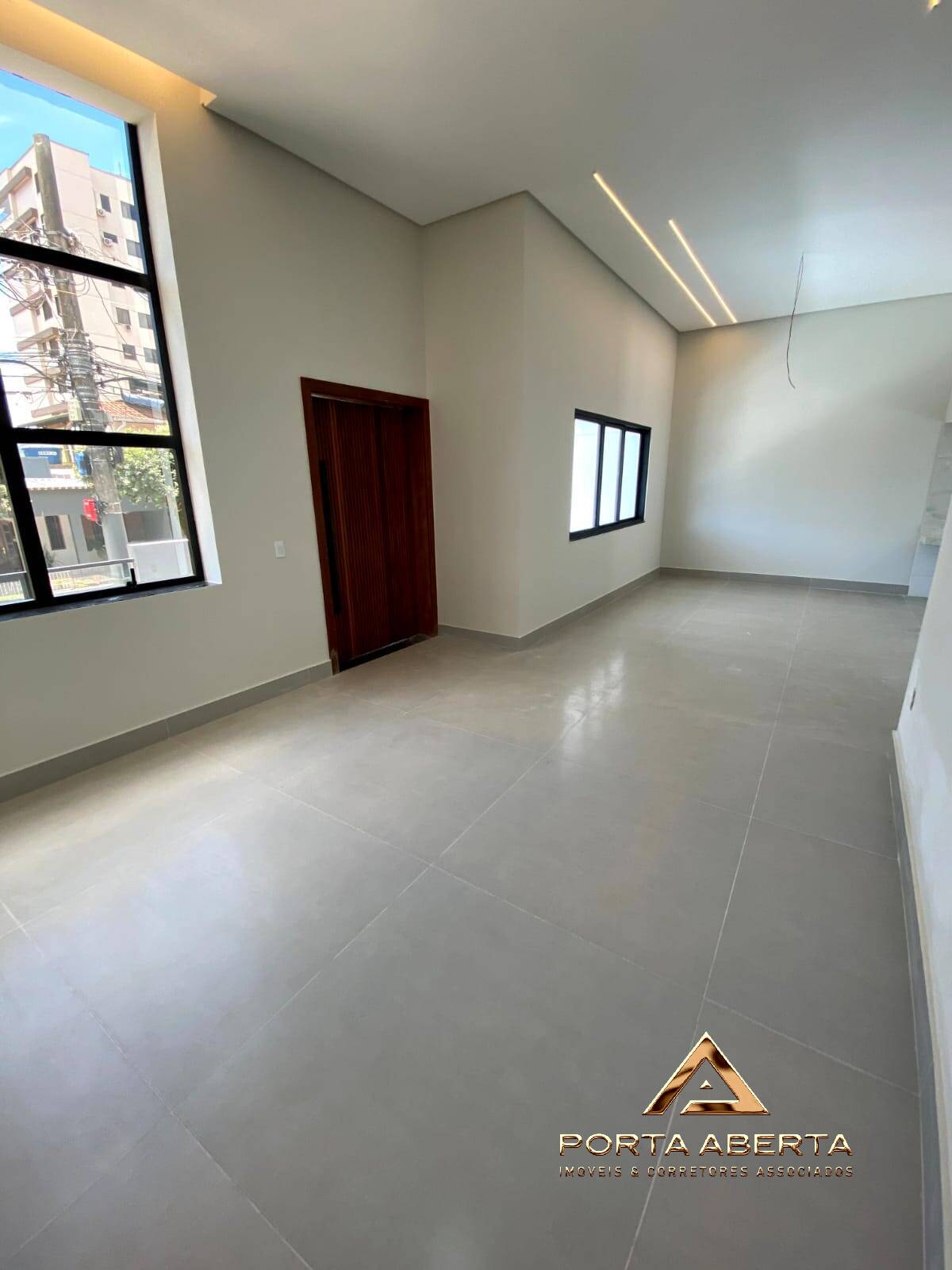 Casa à venda com 3 quartos, 300m² - Foto 5