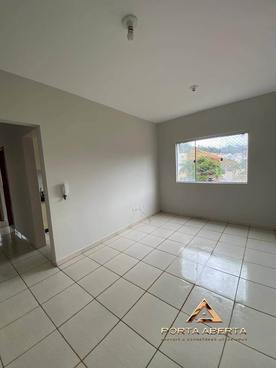 Apartamento à venda com 2 quartos, 65m² - Foto 1