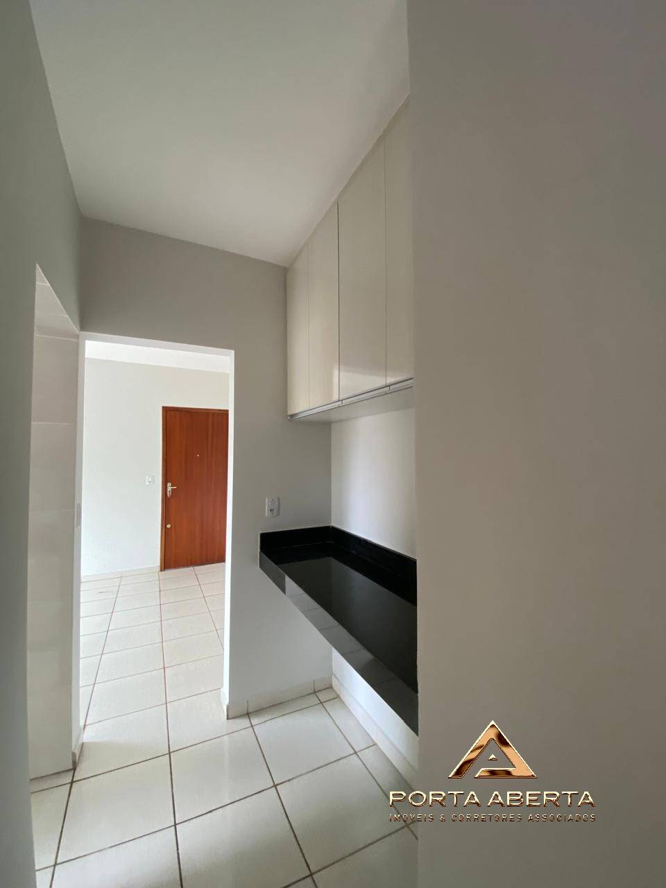 Apartamento à venda com 2 quartos, 65m² - Foto 3