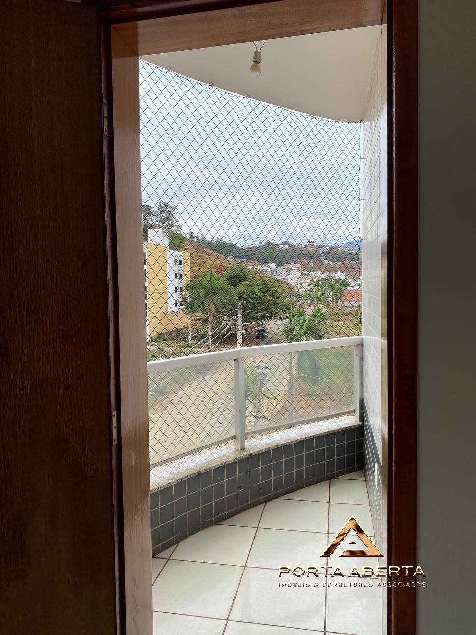 Apartamento à venda com 2 quartos, 65m² - Foto 5