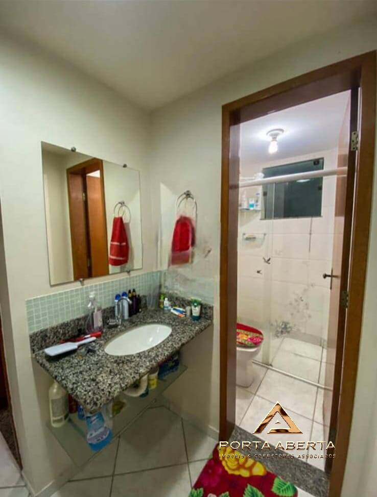 Apartamento à venda com 2 quartos, 70m² - Foto 2