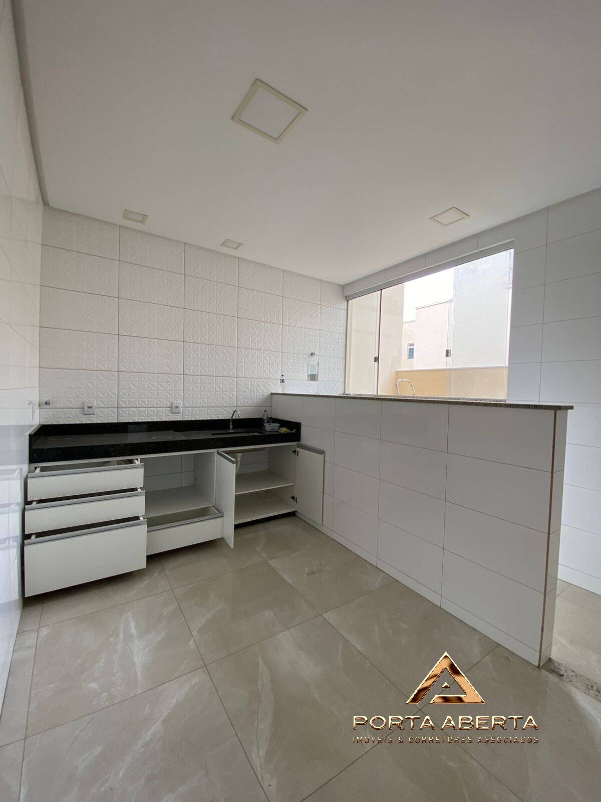 Apartamento à venda com 3 quartos, 95m² - Foto 11