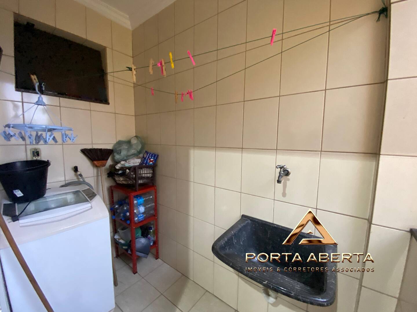 Apartamento à venda com 3 quartos, 75m² - Foto 4