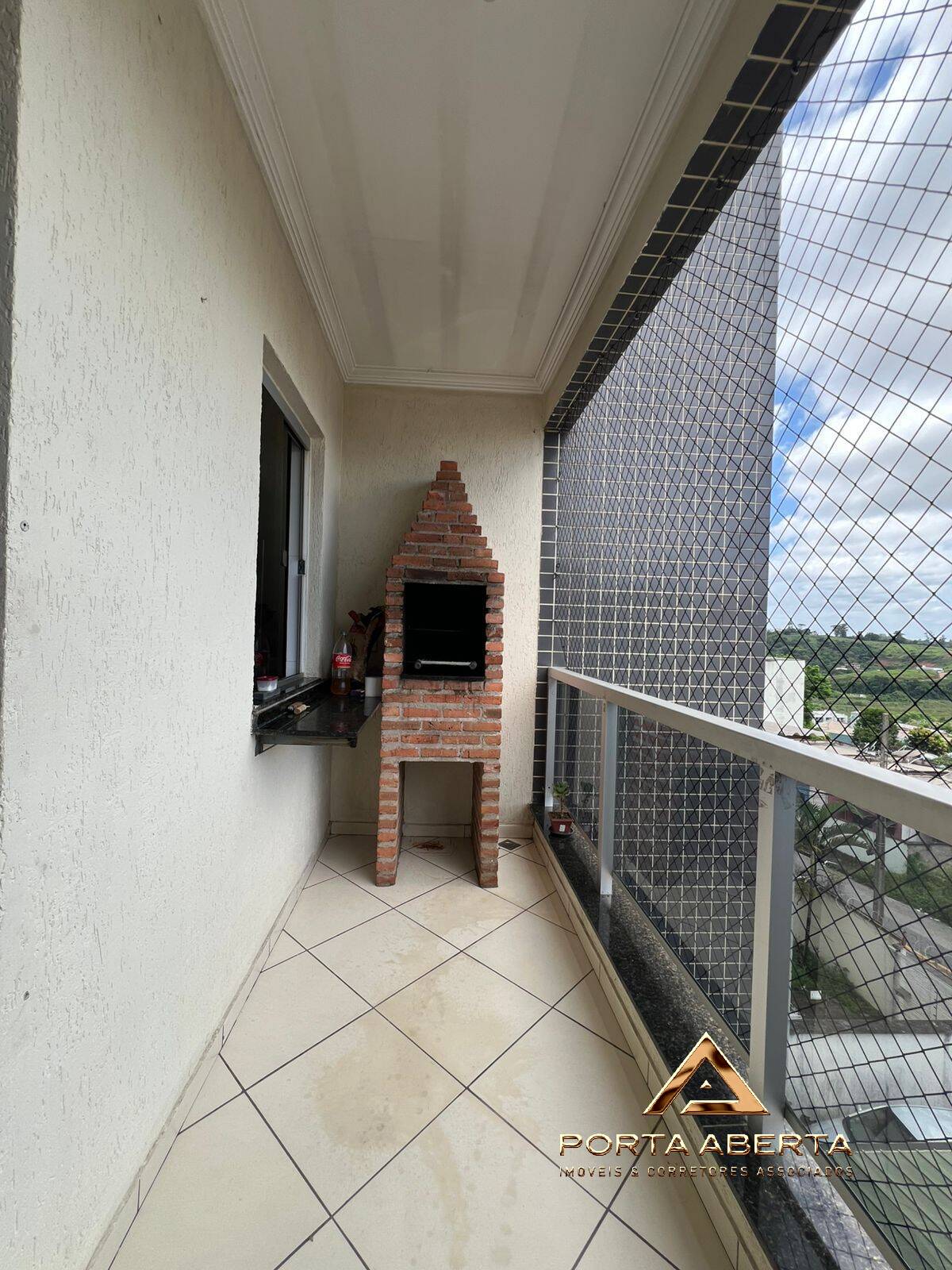 Apartamento à venda com 3 quartos, 98m² - Foto 1