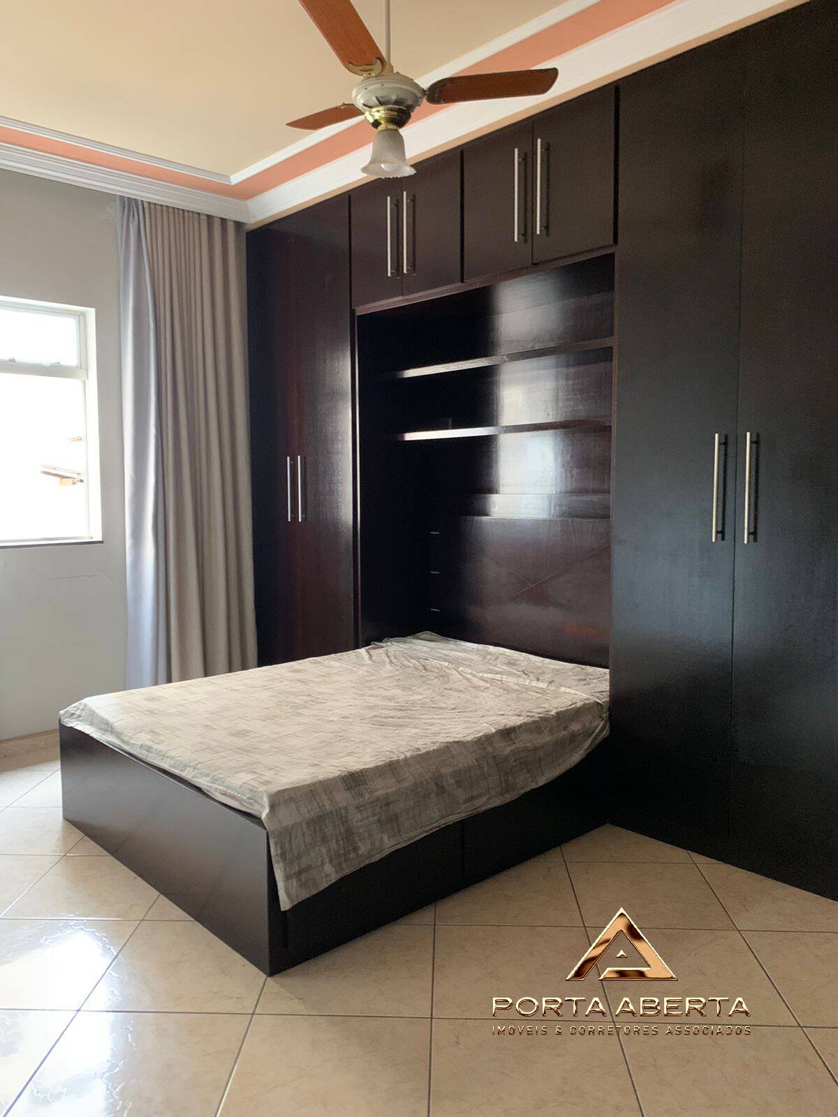 Apartamento à venda com 3 quartos, 96m² - Foto 1