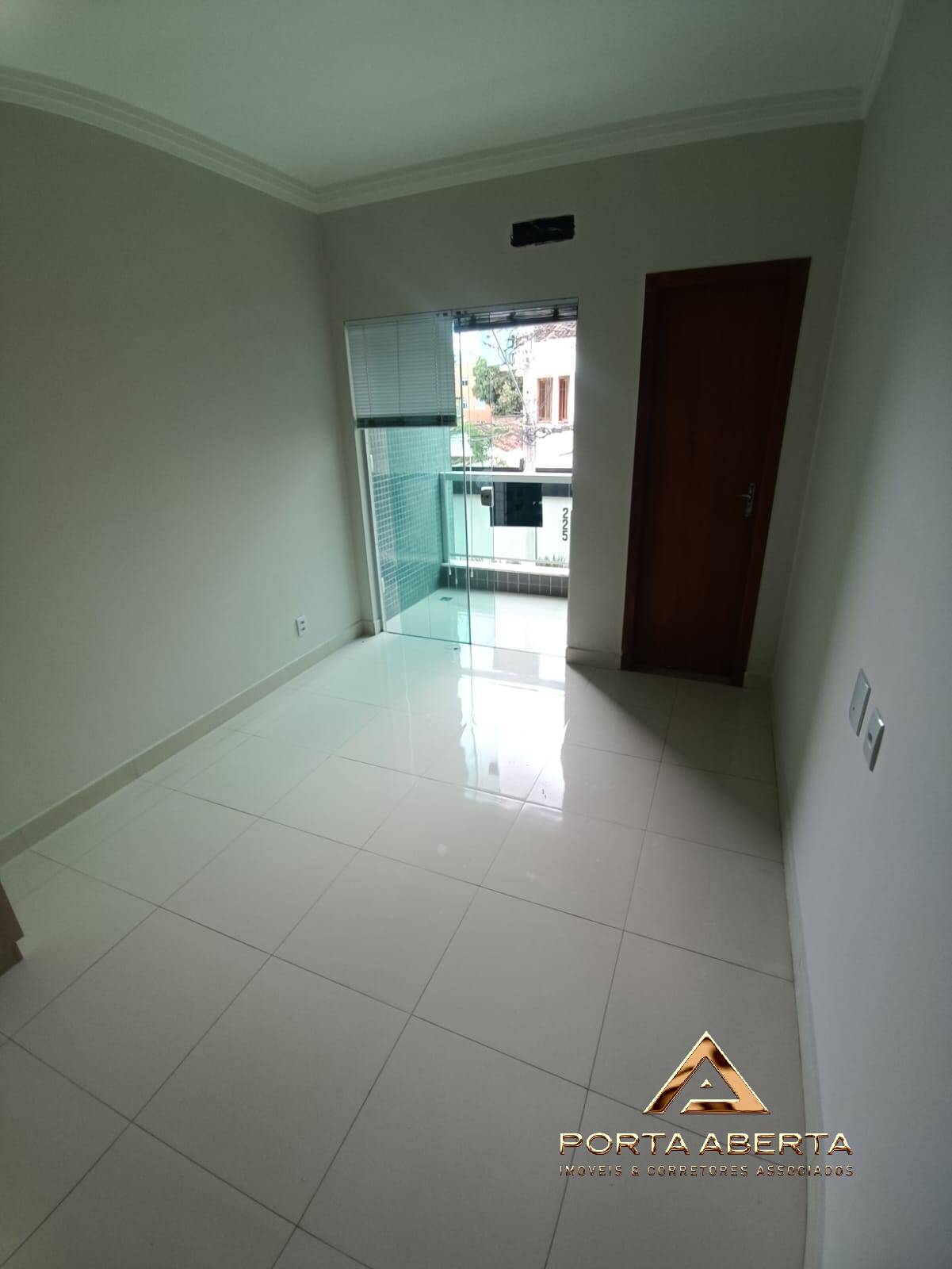 Apartamento para alugar com 3 quartos, 92m² - Foto 2