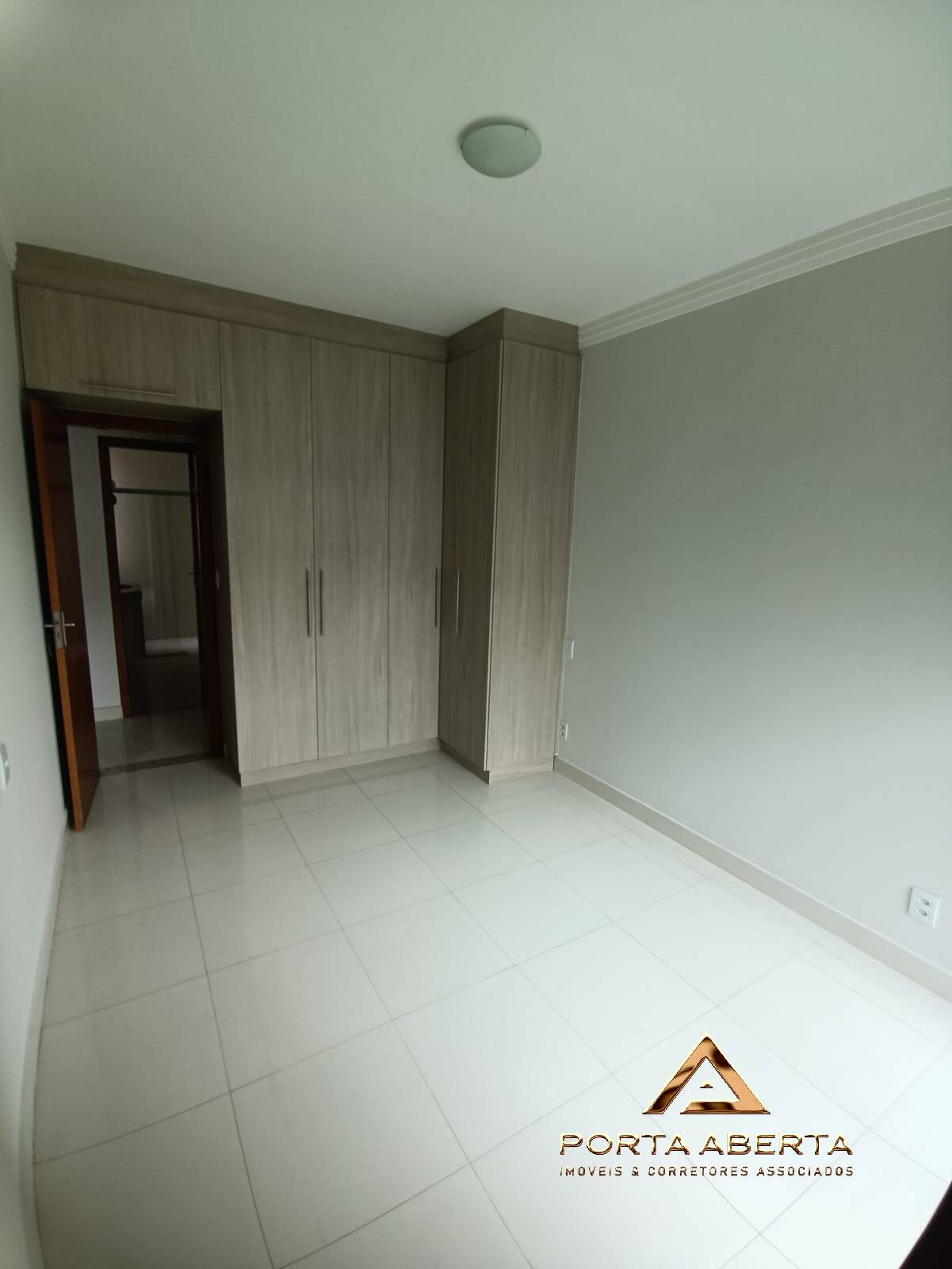 Apartamento para alugar com 3 quartos, 92m² - Foto 4