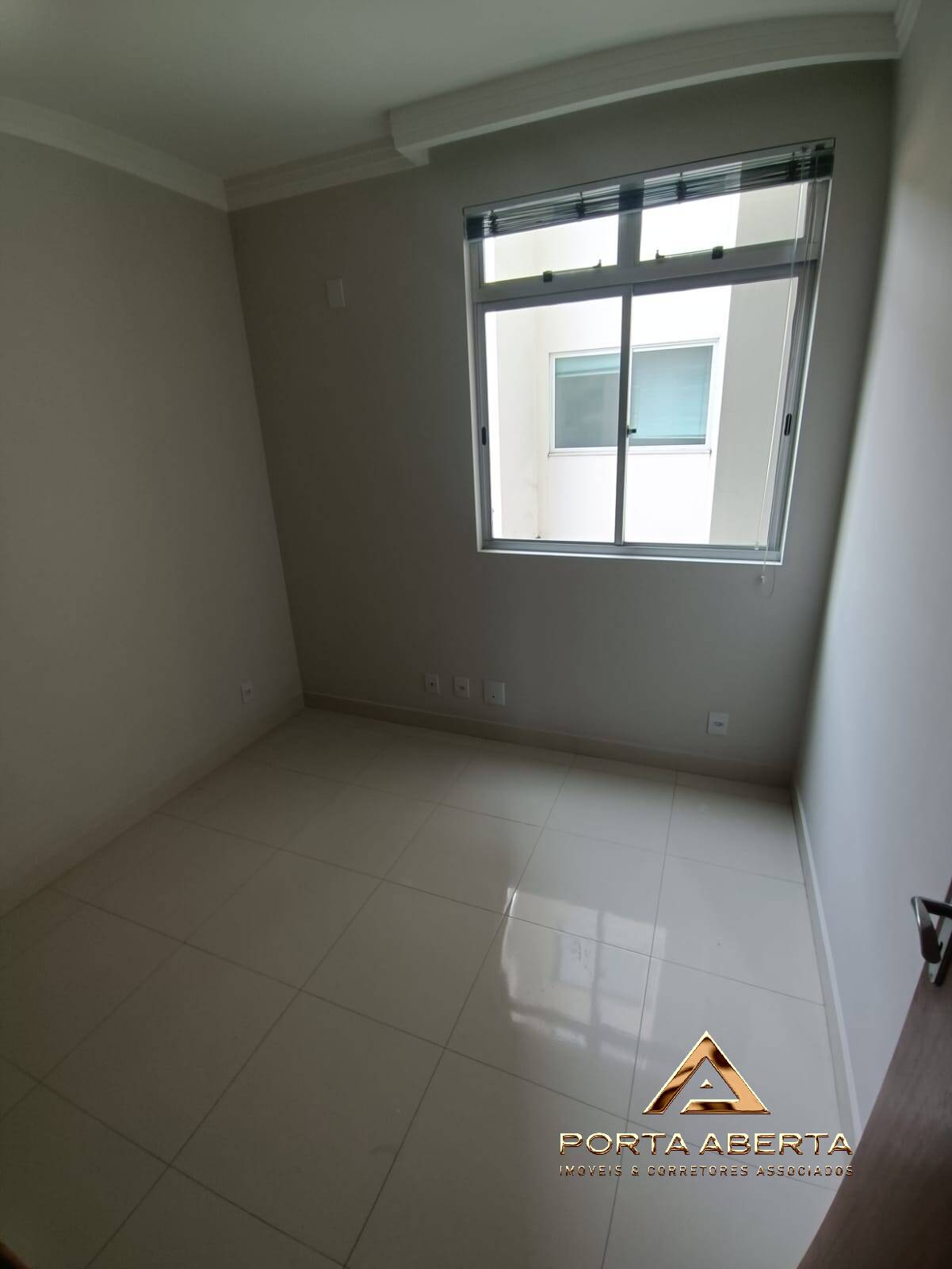 Apartamento para alugar com 3 quartos, 92m² - Foto 8