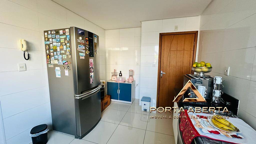 Apartamento à venda com 3 quartos, 142m² - Foto 10