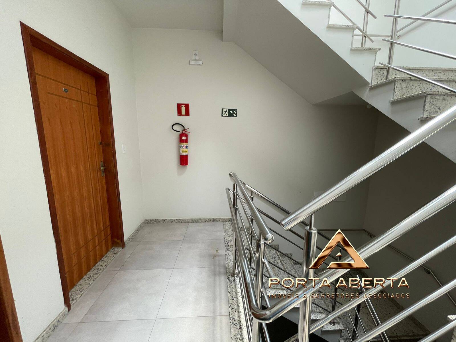 Apartamento para alugar com 3 quartos, 117m² - Foto 17