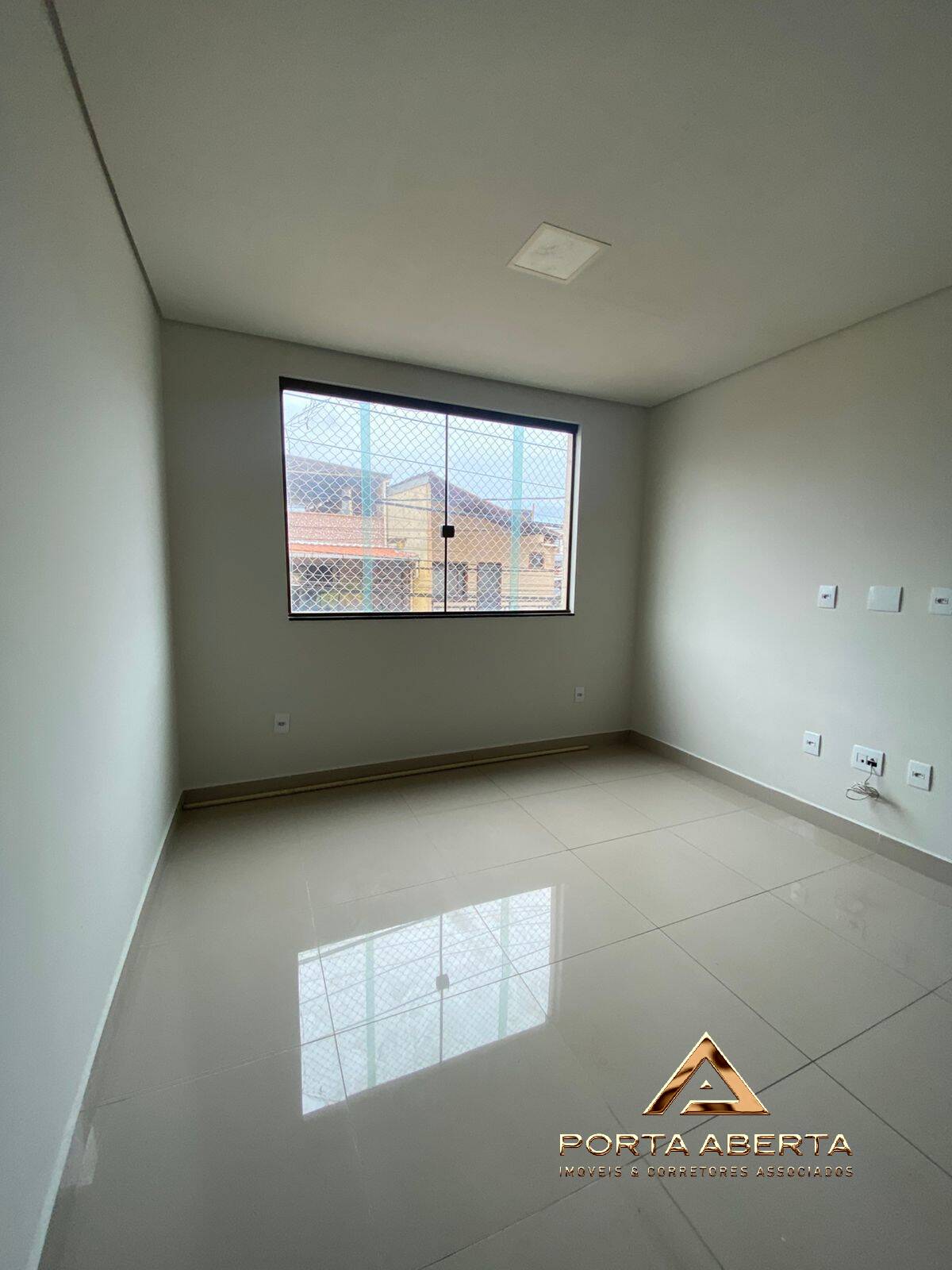 Apartamento à venda com 3 quartos, 108m² - Foto 4