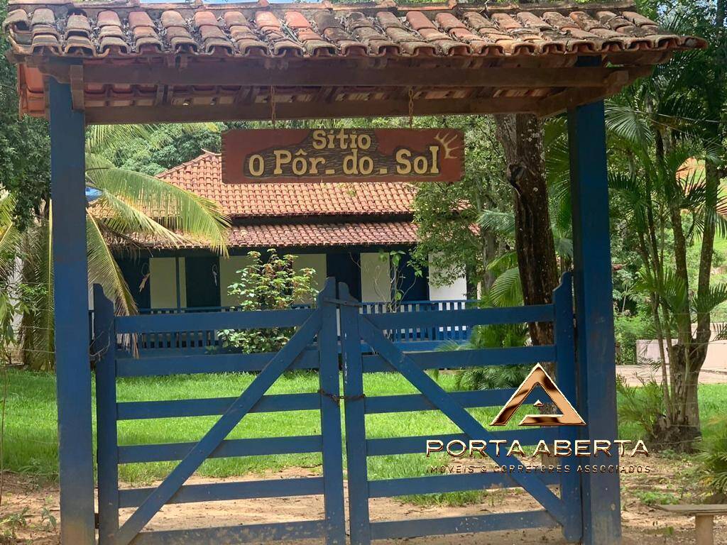 Fazenda à venda com 3 quartos, 4000m² - Foto 1