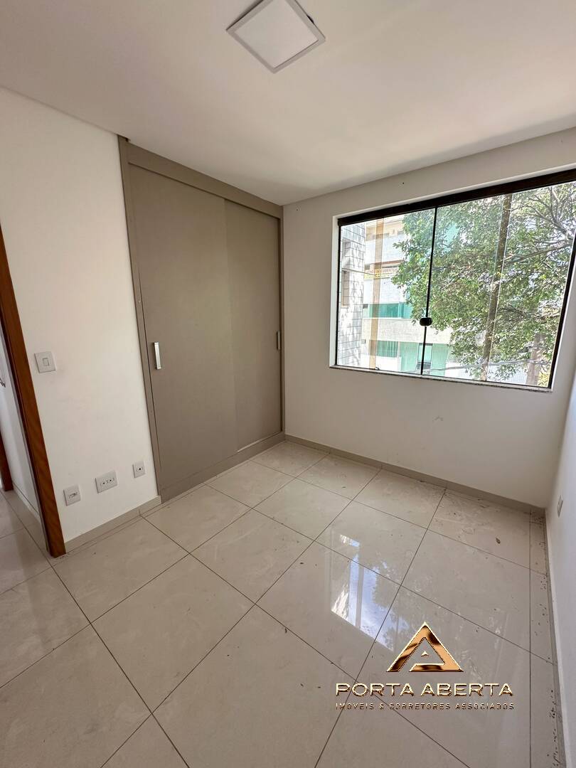 Apartamento à venda com 3 quartos - Foto 3