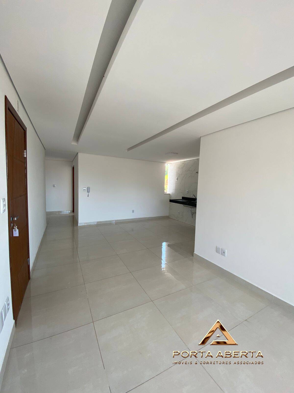 Apartamento à venda com 3 quartos, 102m² - Foto 2