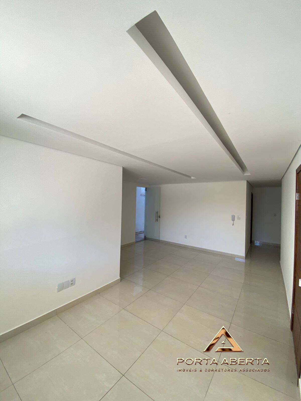 Apartamento à venda com 3 quartos, 87m² - Foto 3