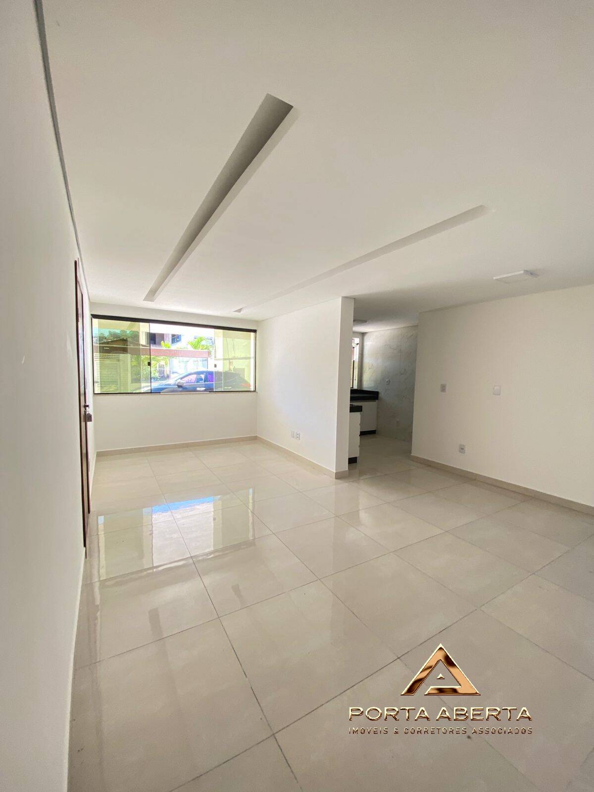 Apartamento à venda com 3 quartos, 87m² - Foto 1