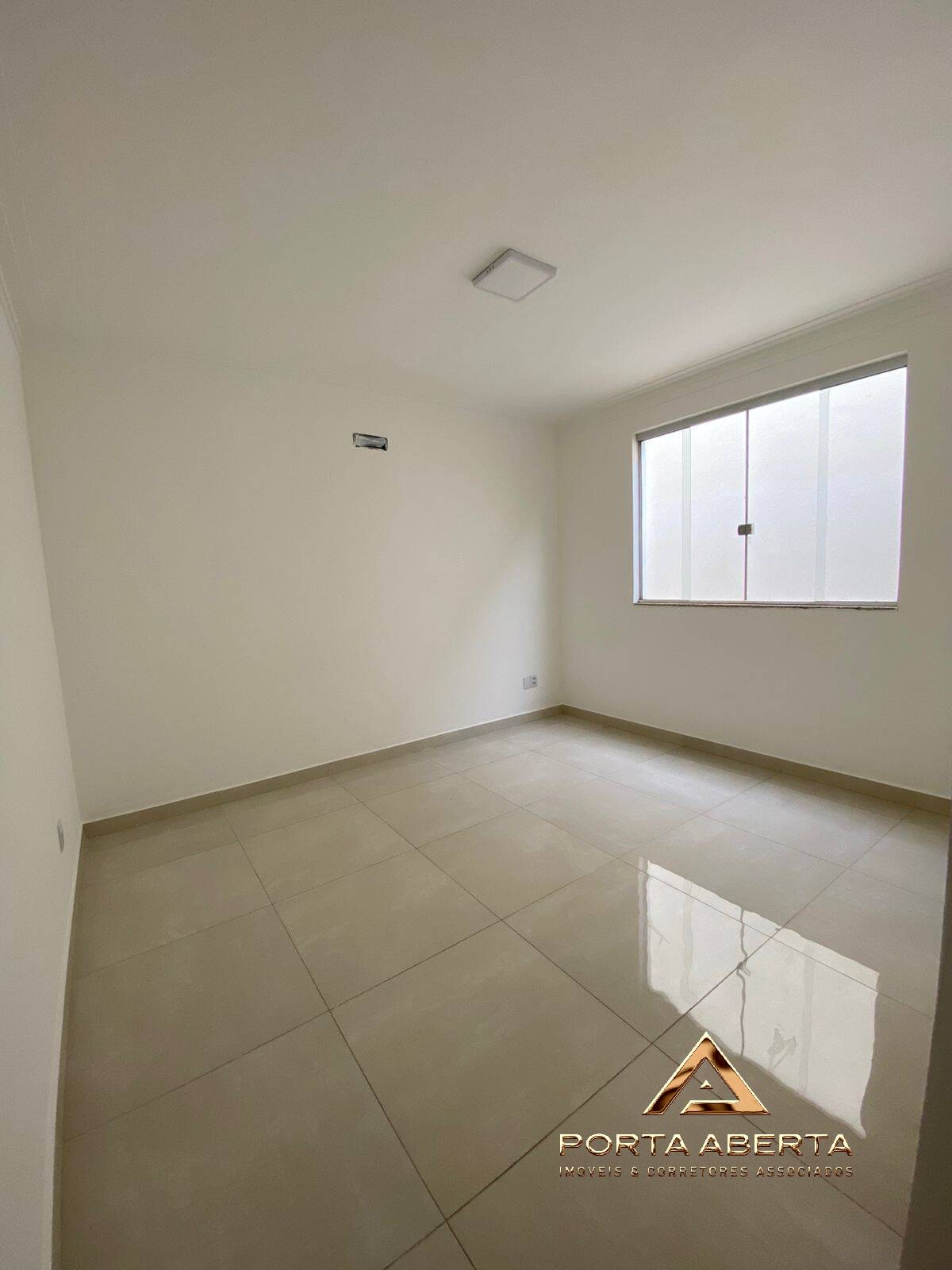 Apartamento à venda com 3 quartos, 87m² - Foto 9