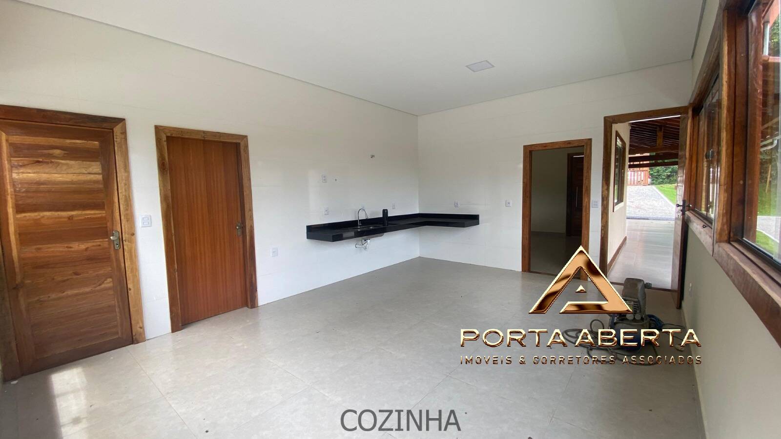 Fazenda à venda com 3 quartos, 1000m² - Foto 13