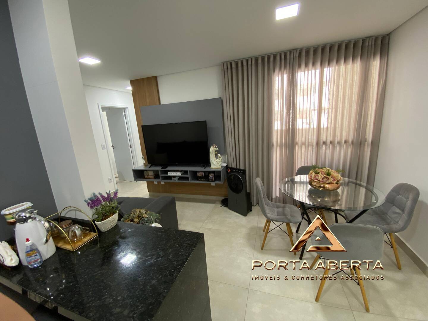 Apartamento à venda com 2 quartos, 56m² - Foto 4