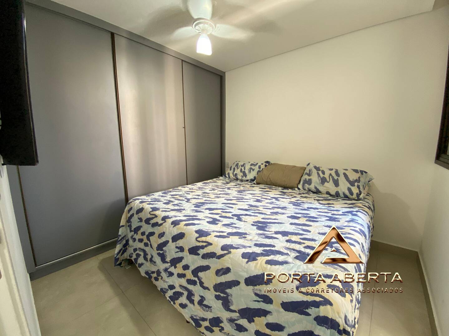 Apartamento à venda com 2 quartos, 56m² - Foto 14