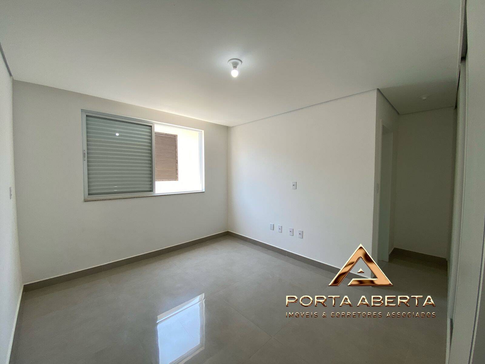 Apartamento à venda com 3 quartos, 101m² - Foto 10