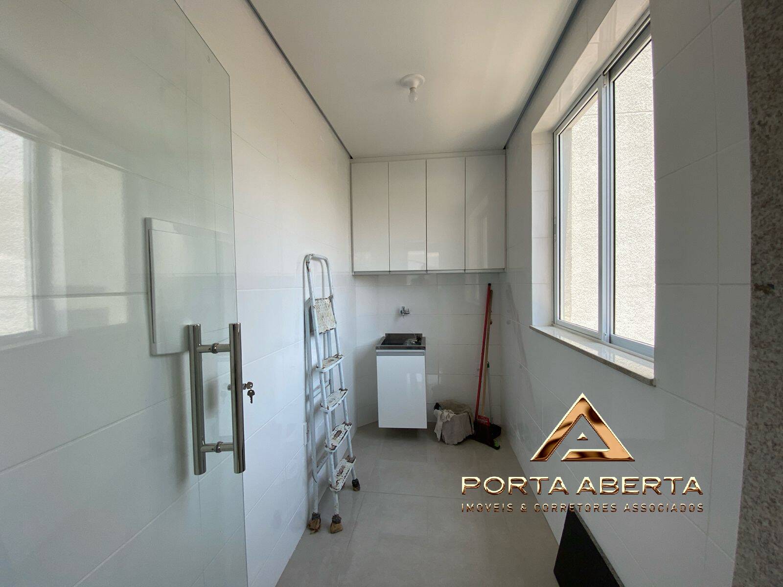 Apartamento à venda com 3 quartos, 101m² - Foto 17