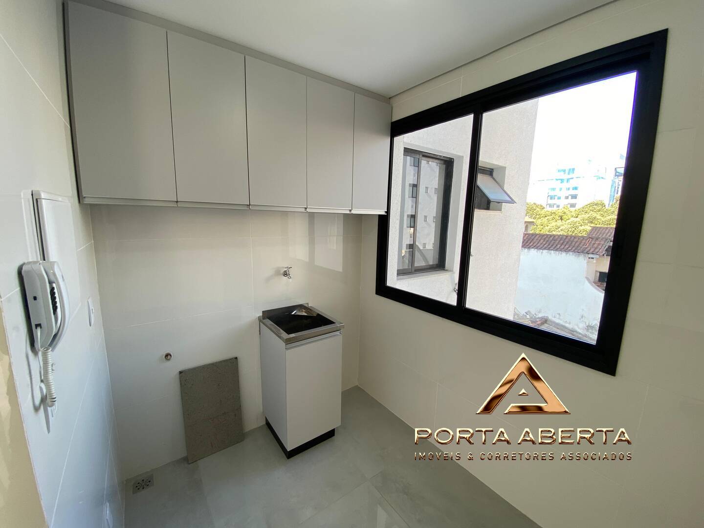 Apartamento à venda com 2 quartos, 66m² - Foto 5