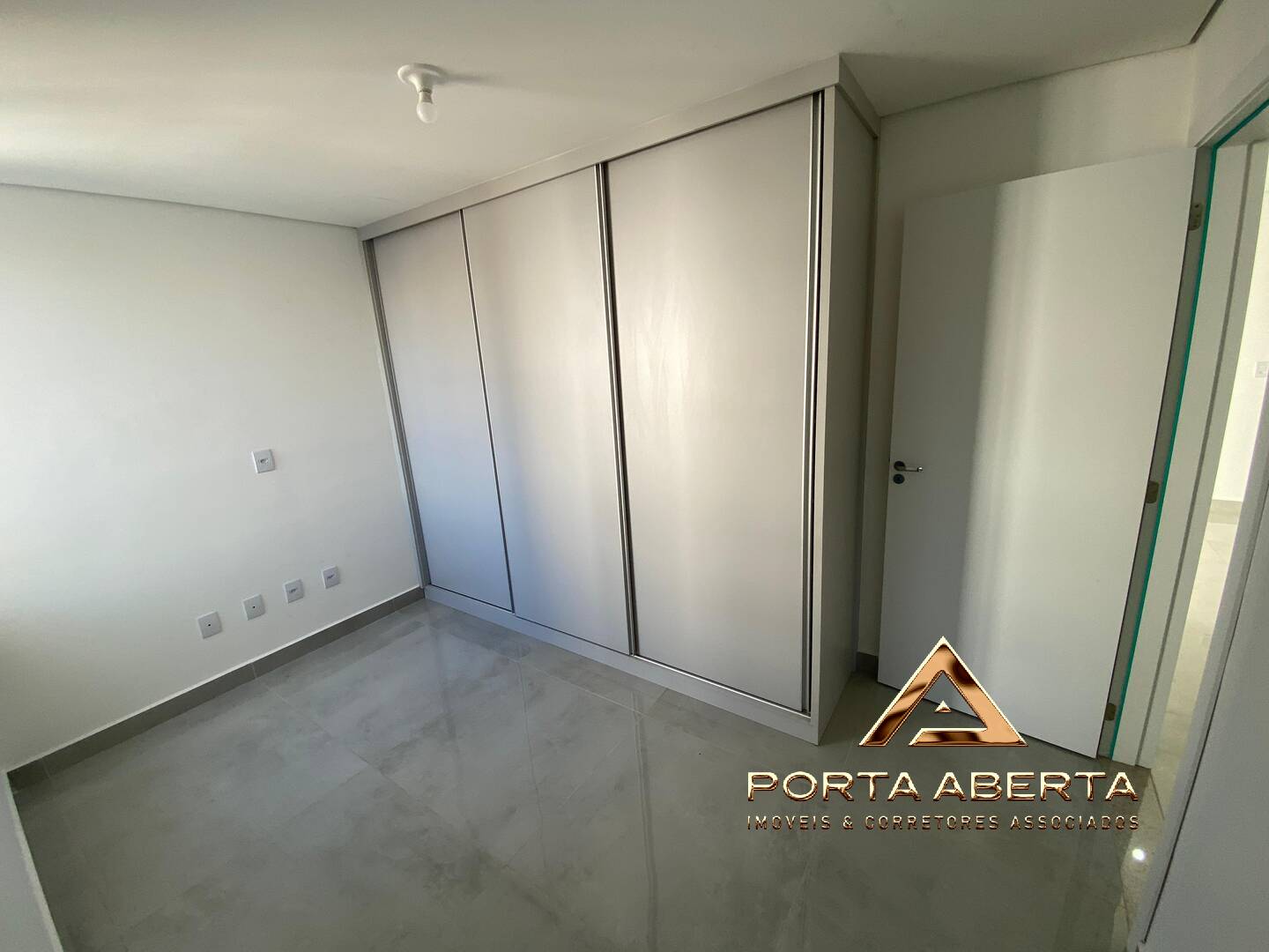 Apartamento à venda com 2 quartos, 66m² - Foto 6