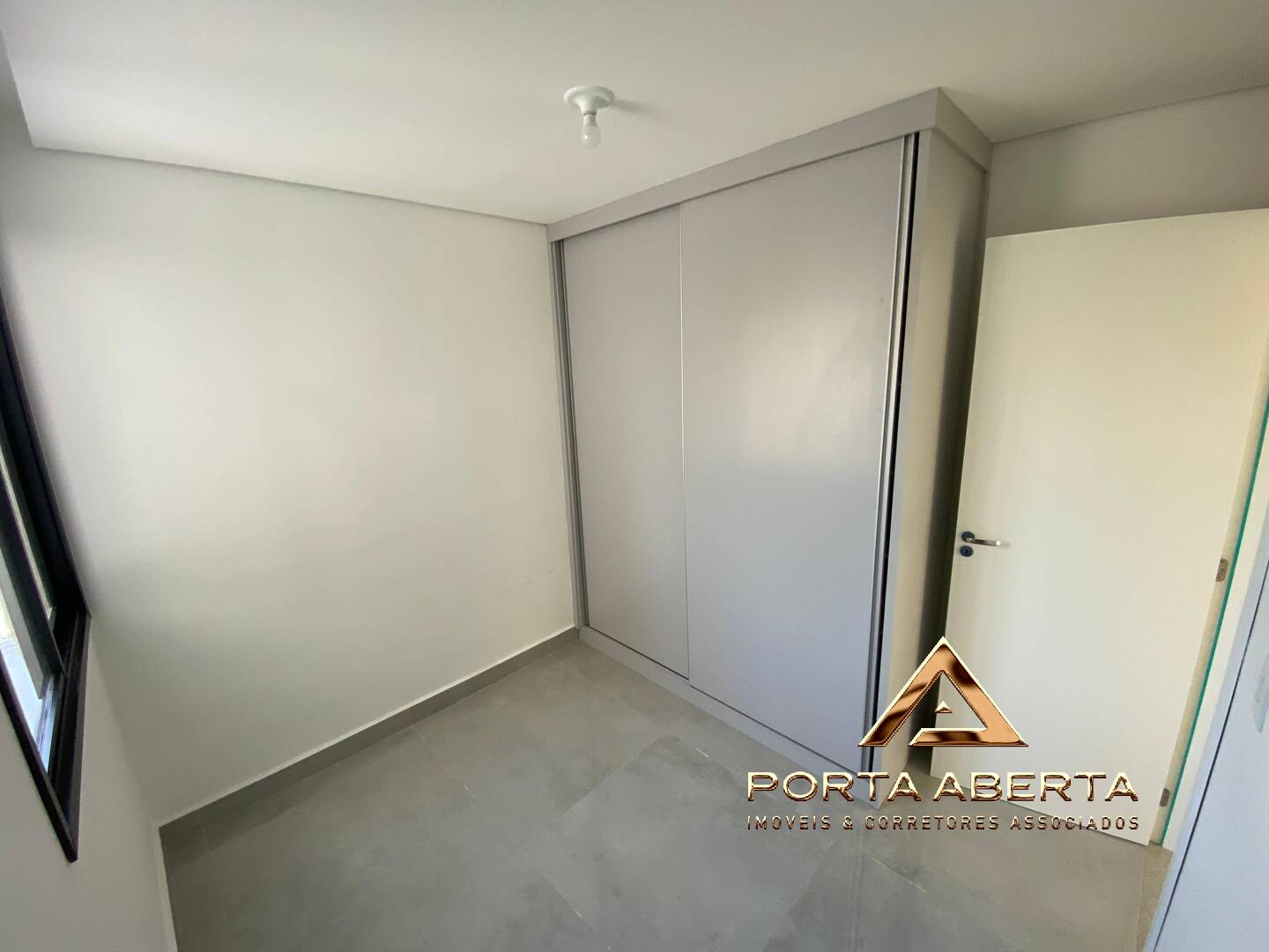 Apartamento à venda com 2 quartos, 66m² - Foto 8