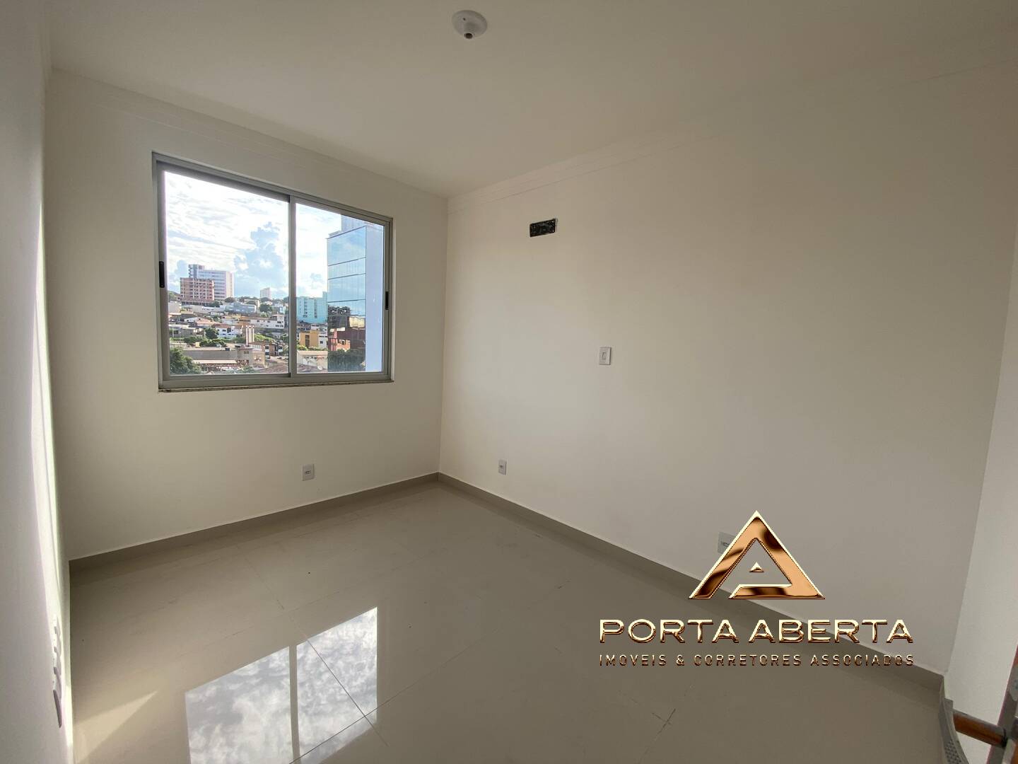 Apartamento à venda com 3 quartos, 82m² - Foto 10