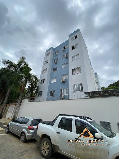 Apartamento à venda com 2 quartos, 67m² - Foto 3