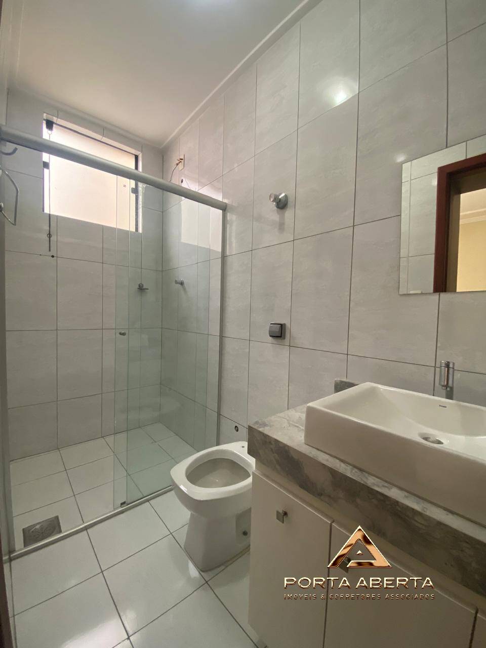 Apartamento à venda com 2 quartos, 80m² - Foto 2